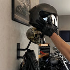 Antique Skeleton Helmet Wall Mount – Resin Motorcycle Helmet Holder, Gothic Bike Decor, Novelty Gear Storage Display Rack