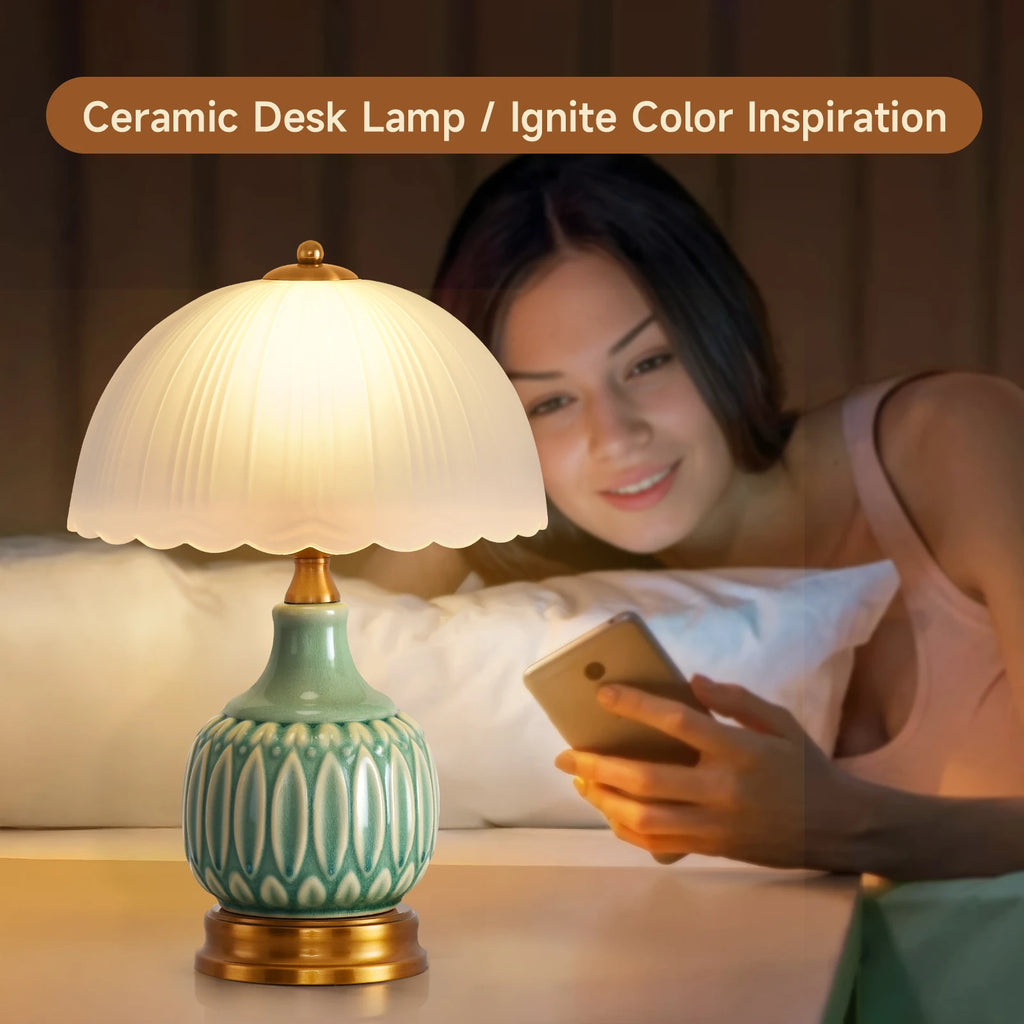 VelvetGold Vintage Table Lamp